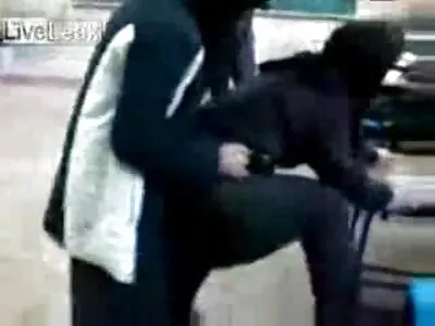 Кремастий секс відео мама і син агент прибиває покірного азіатського секспота в його кабінет
