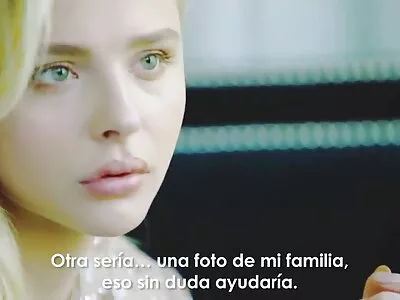 Збуджена секс мама і син красуня активно катається на члені коханця по всьому дивану