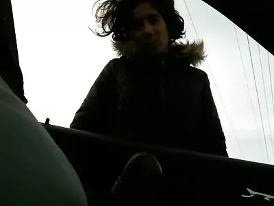 Струнка курча стукає свого відео секс мама і син збудженого чоловіка в душі