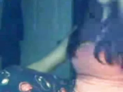 Усі три курчата отримають цей член у цій сцені порно відео мама син вчетвером