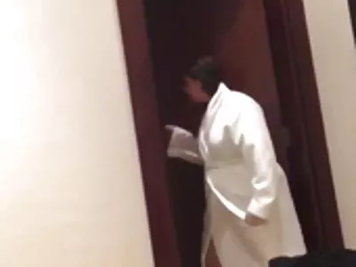Поки він ніжно трахає її, блондинка дозволить йому робити все, що він хоче відео секс мама і син