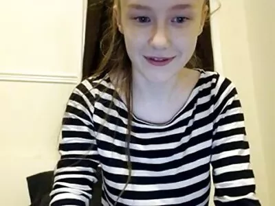 Дивовижні лесбіянки отримують задоволення від сексу порно відео мама і син втрьох у саду